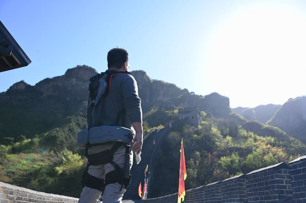 傲鲨智能连续完成两轮融资，加速布局消费级外骨骼机器人新赛道